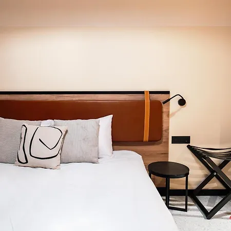 Stuart By Zzzing Pensionat 4*