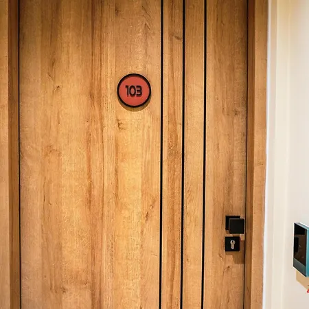 Stuart By Zzzing 4* Gzira