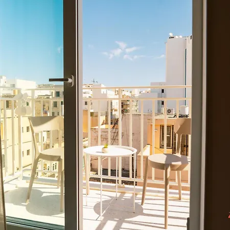 Stuart By Zzzing 4* Gzira