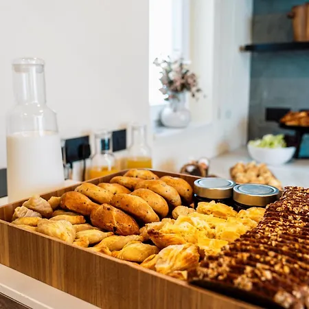 Stuart By Zzzing 4* Gzira