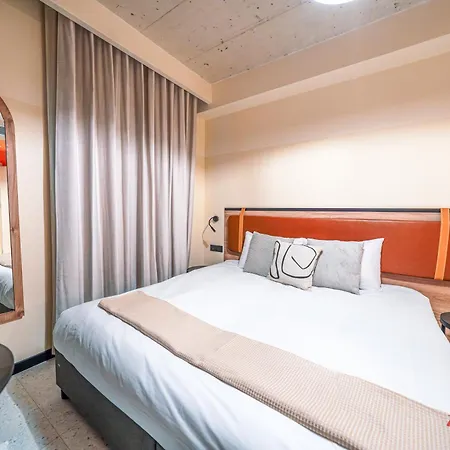 Stuart Promenade 4*
