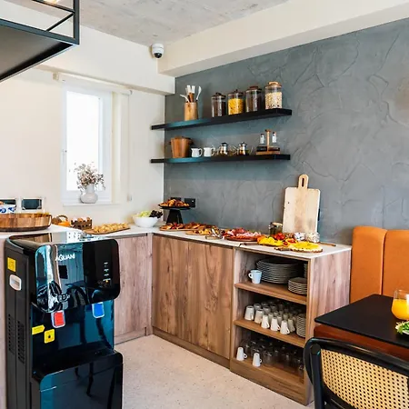 Stuart By Zzzing 4* Gzira