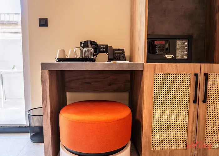 Πανσιόν Stuart By Zzzing 4*