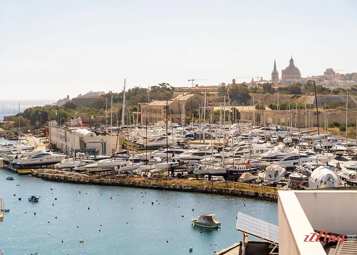 Πανσιόν Stuart By Zzzing