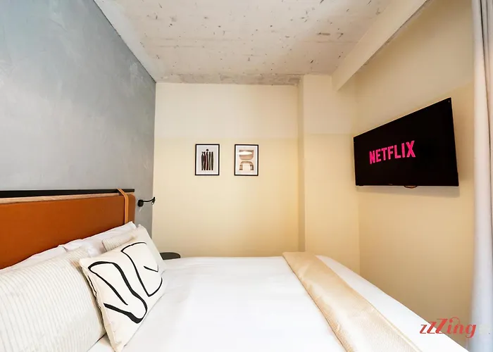 Stuart By Zzzing Gzira