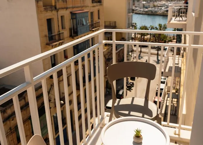 Stuart By Zzzing 4* Gzira