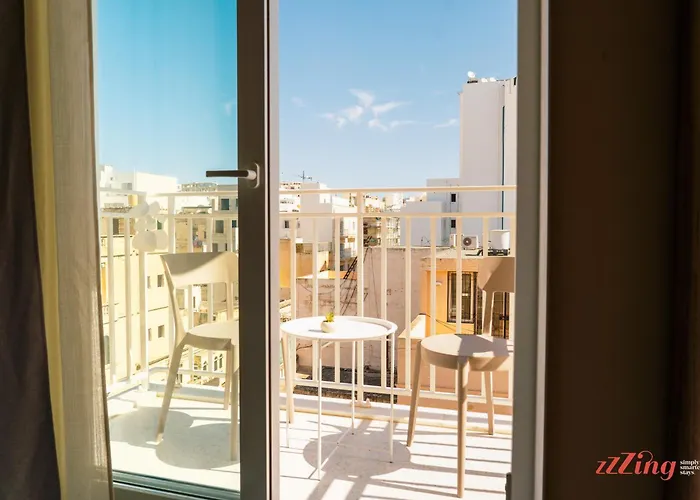 Stuart By Zzzing 4* Gzira